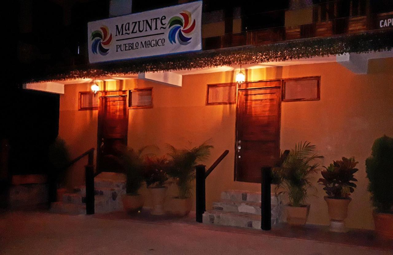 Hotel Casa Del Mar Mazunte Санта-Мария-Тонамека Экстерьер фото