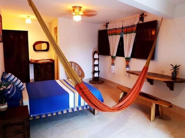 Hotel Casa Del Mar Mazunte Санта-Мария-Тонамека Экстерьер фото